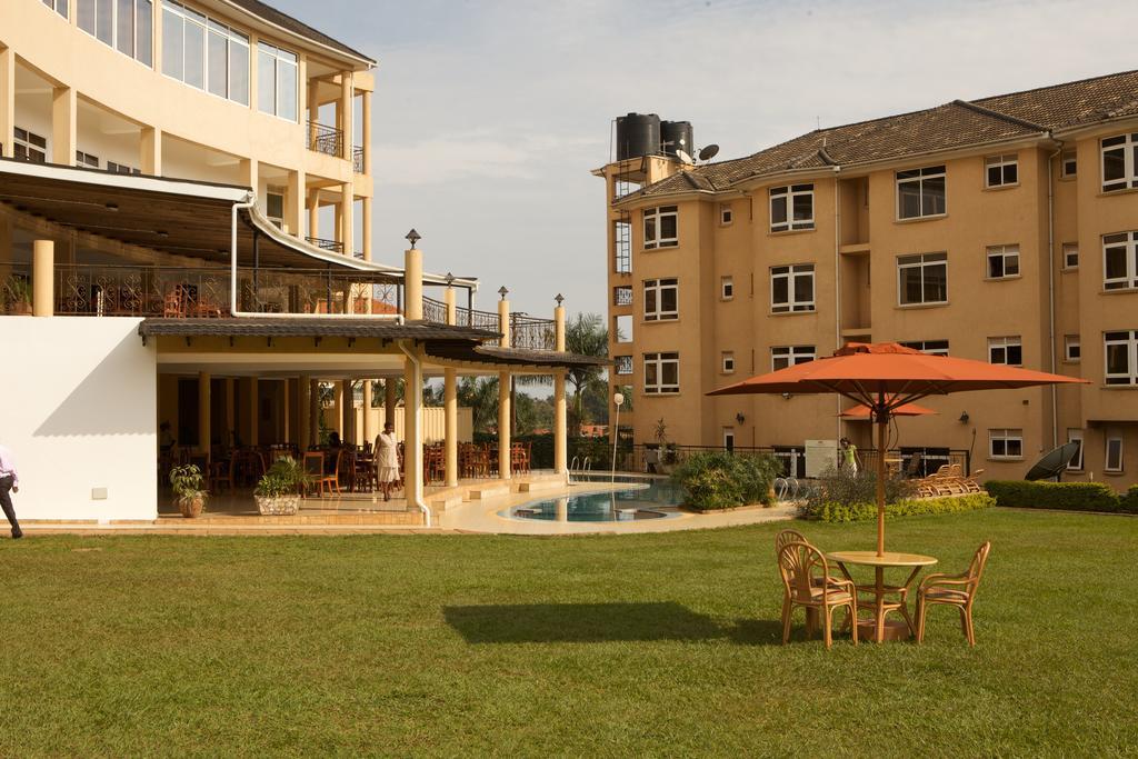 City Royal Resort Hotel Kyambogo  Exterior photo