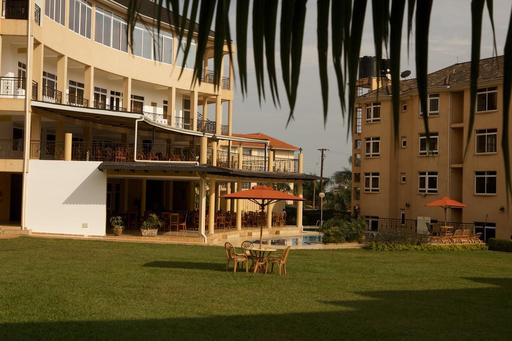 City Royal Resort Hotel Kyambogo  Exterior photo