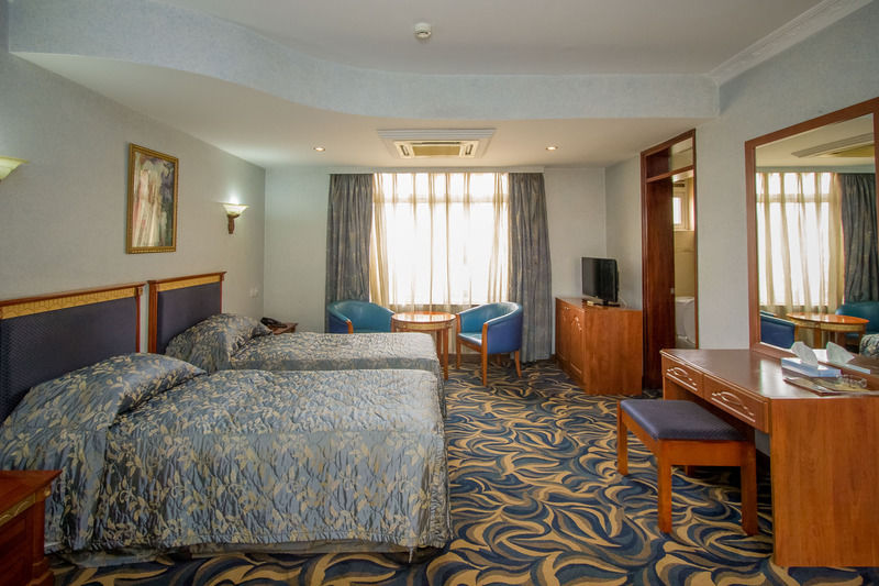 City Royal Resort Hotel Kyambogo  Exterior photo