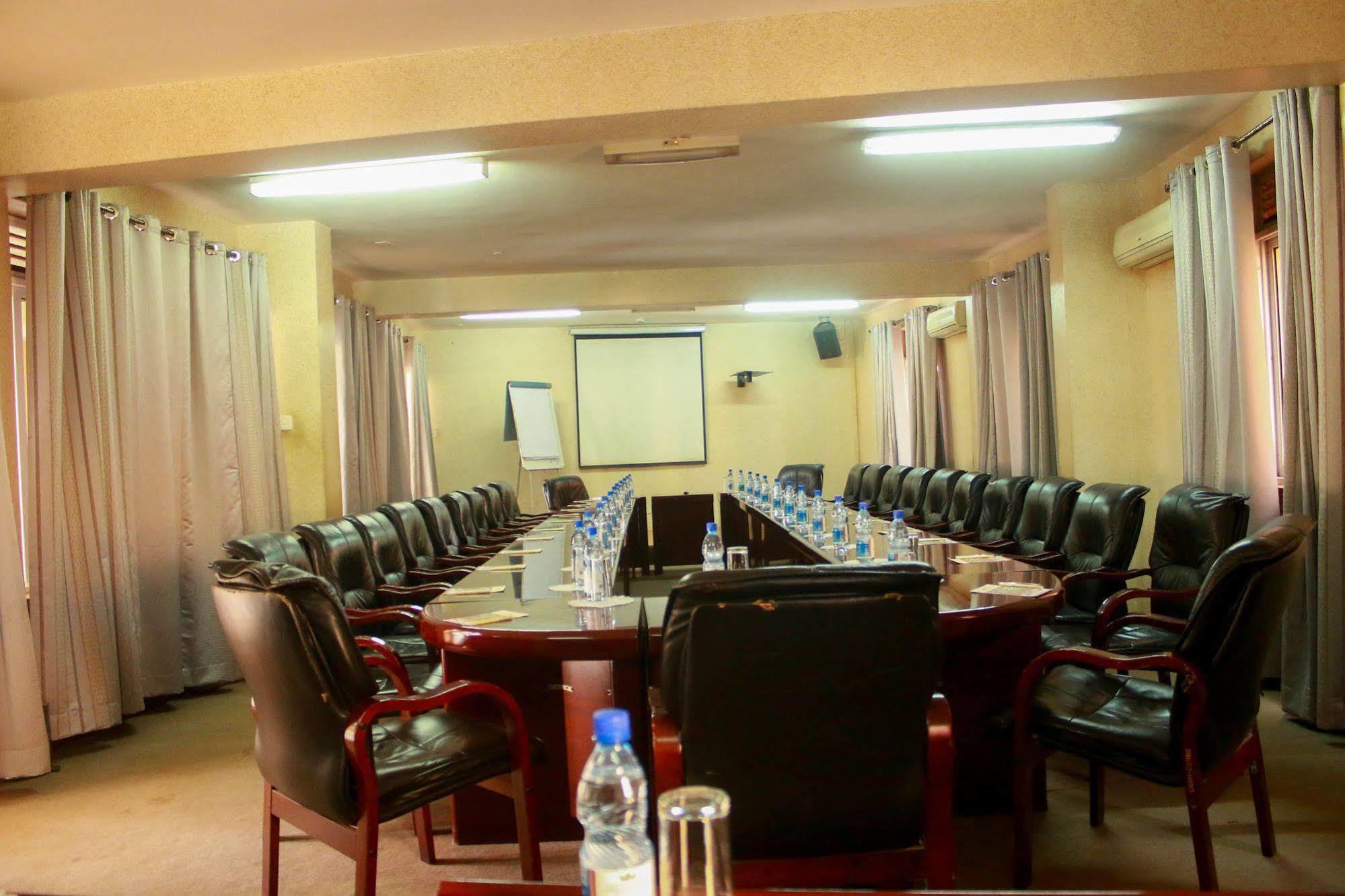 City Royal Resort Hotel Kyambogo  Exterior photo