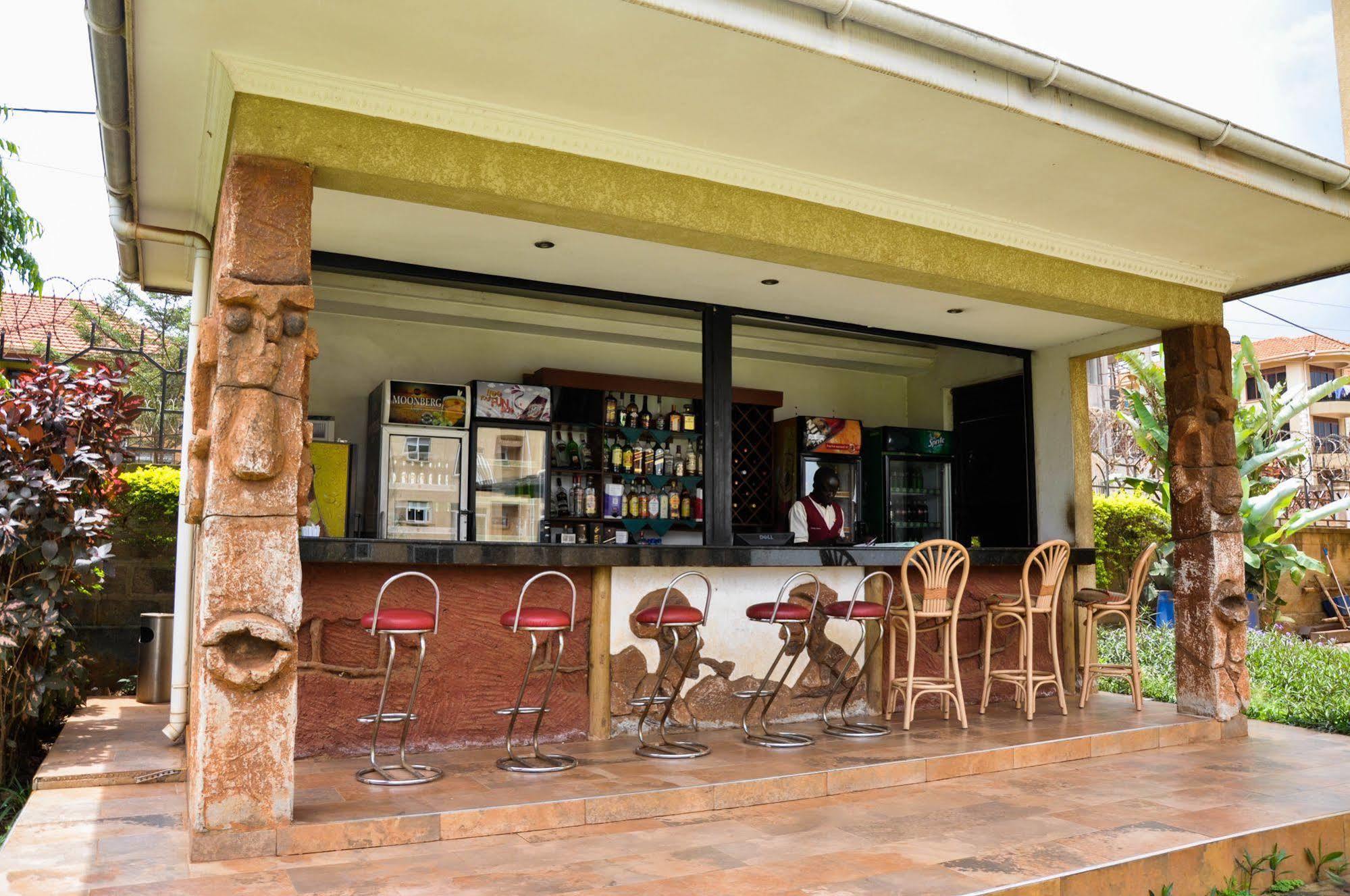 City Royal Resort Hotel Kyambogo  Exterior photo