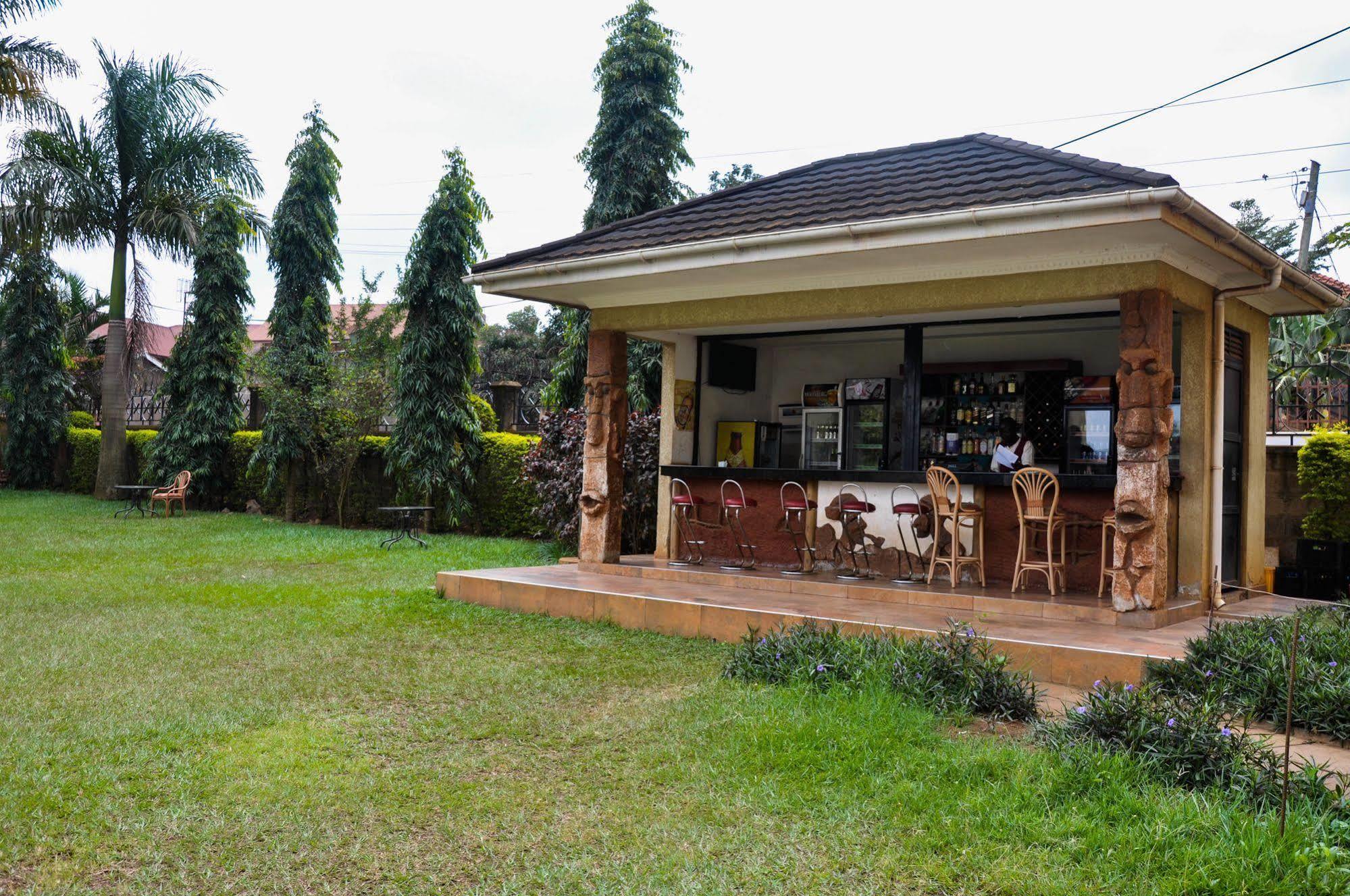 City Royal Resort Hotel Kyambogo  Exterior photo